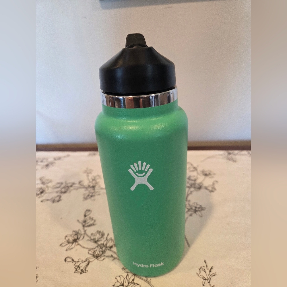 32 oz Hydro Flask Wide Mouth Stainless Steel Water Bottle w/ Straw Green F156445